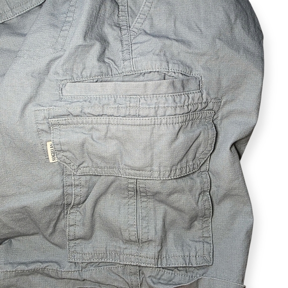 Magellan Men's Gray Cargo Shorts, Size 30W - Picture 10 of 14